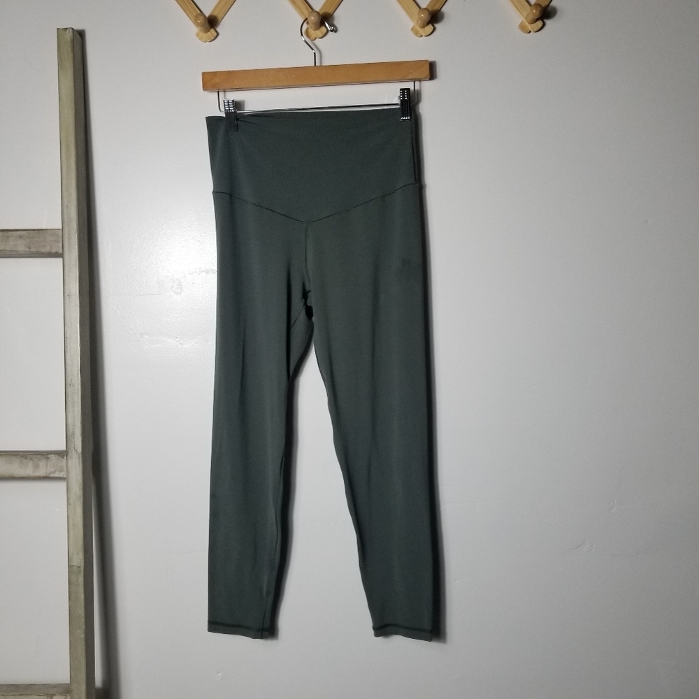AERIE WOMEN'S DARK GREEN CHILL PLAY MOVE CROPPED LEGGINGS SIZE LARGE